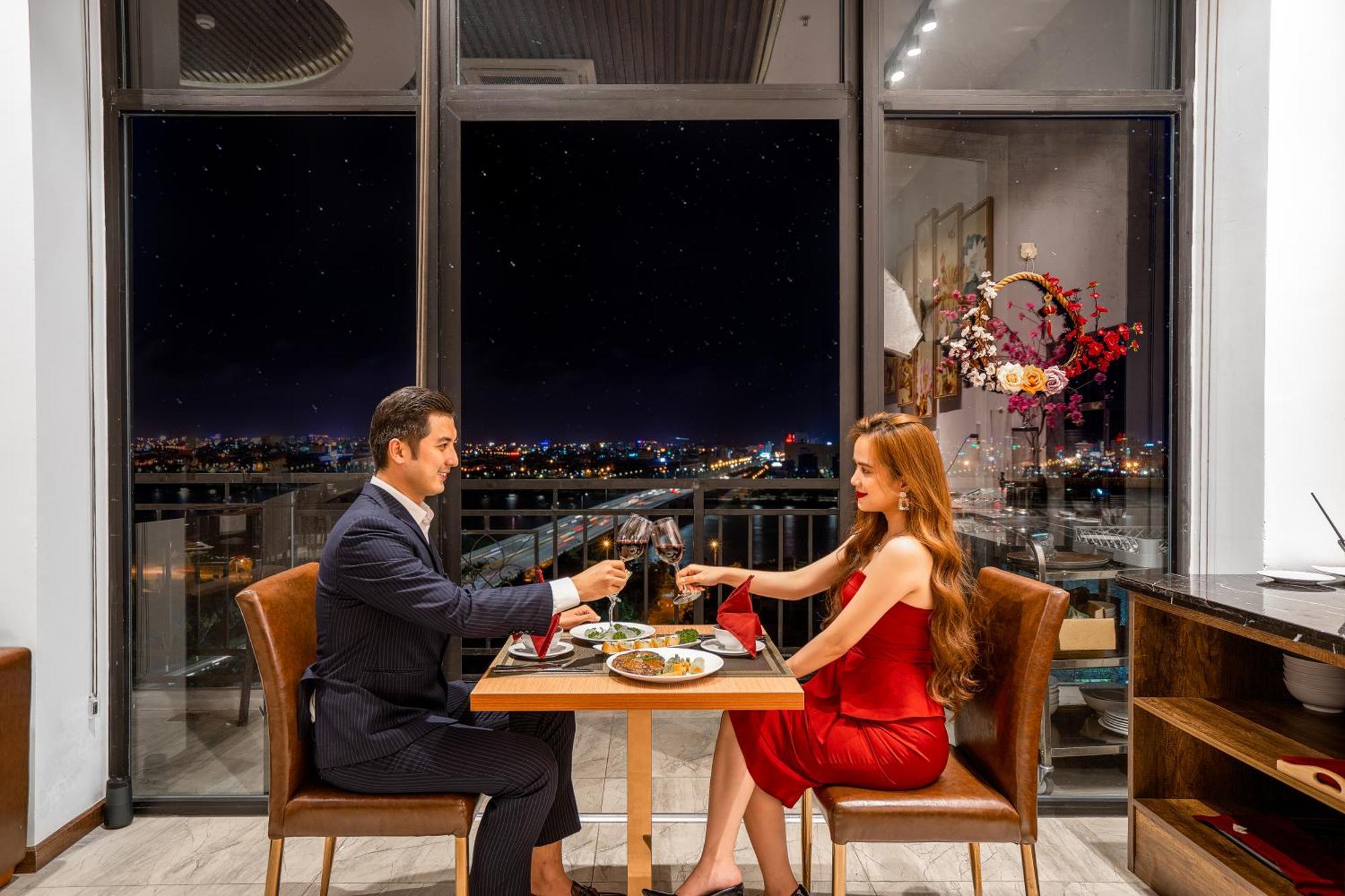 Hotel Rhm Luxury And Da Nang